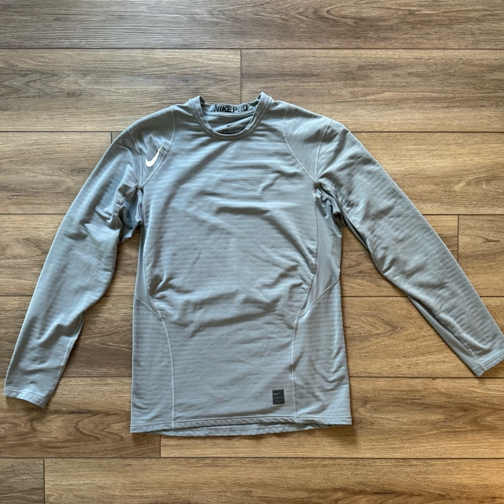 Nike - Dri-Fit Long Sleeve Long Sleeve Shirt - Fitted - Mens Large